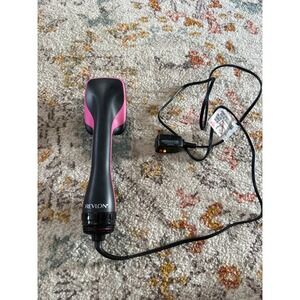 Revlon One-Step Hair Dryer and‎ Styler Paddle Brush Black Pink RVDR5212 Blowout